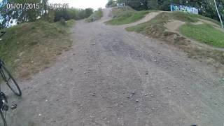 Fährt auf der großen Mountainbikstrecke Dortmund Aplerbeck!