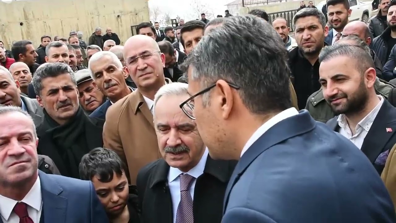 Vali Çelik'ten duygulandıran veda!