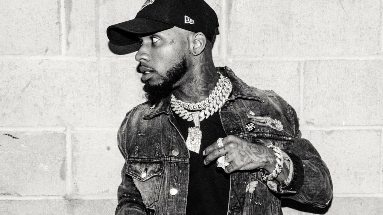 Tory Lanez Type Beat 2022 - There Witcha | Rnb Sample Type Beat / Instrumental