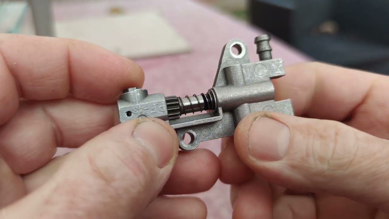 Kínai láncfűrész olajpumpa javítása,ha folyik az olaj,vagy nem nyomja a pumpa.   2.rész