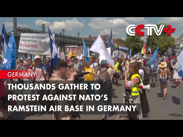 Protest by Kremlin supporters draws 2,500 outside Ramstein Air Base gate