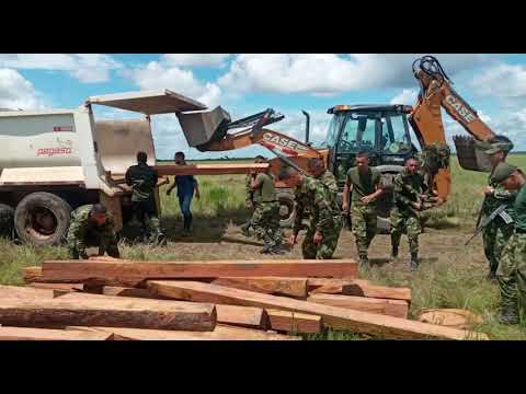 Incautado bulldozer utilizado por la Estructura Primera para construir una vía ilegal en Mapiripán