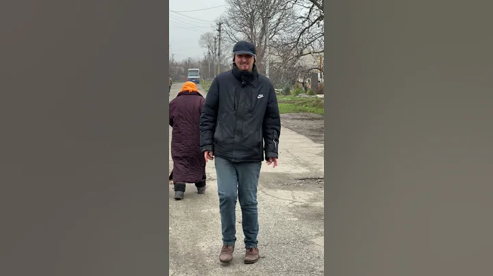 #funny #publiclife #funnyshorts #stitch #betrayal #lifeisbutadream #dance #xmas #comedy