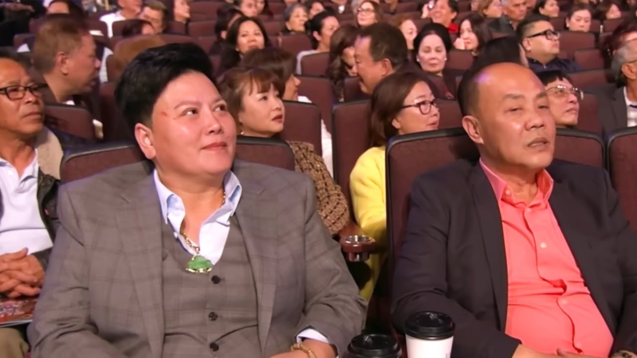 Khán giả Cười lăn lộn với Hài Kịch Mới Nhất 