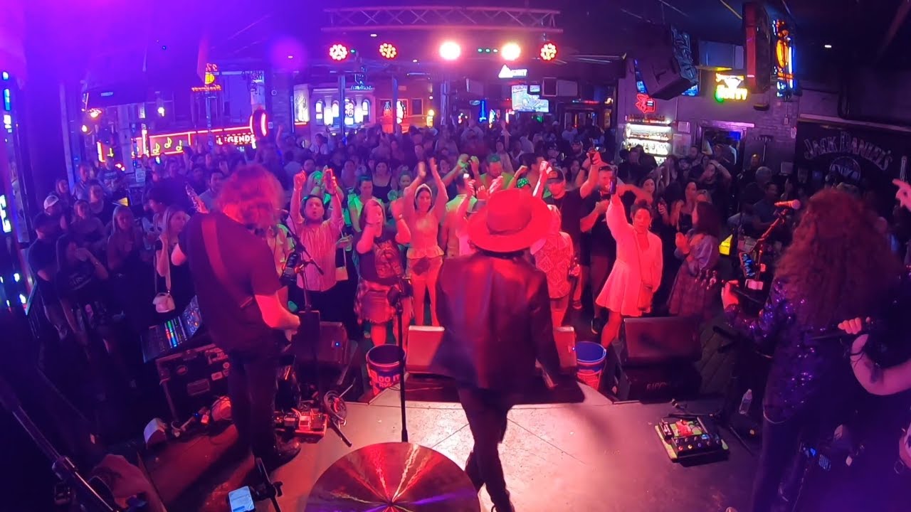 Anyways, here's wOnDErWaLl