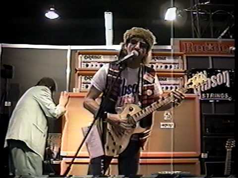 Joe Walsh jams at NAMM 1994 Gibson Les Paul