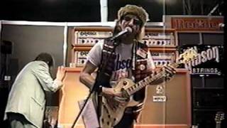 Video thumbnail of "Joe Walsh jams at NAMM 1994 Gibson Les Paul"