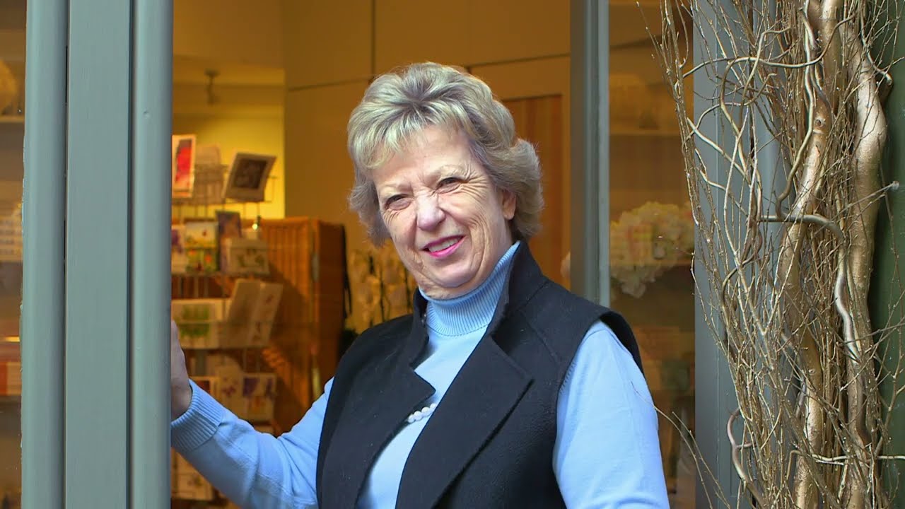 Judith Blacklock Flower School -  One of the UK’s most renowned flower arranging institutes, London