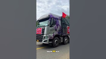 Nữ tài xế sinh năm 2000 người lái xe tải từ Gia Lai xuống TP.HCM nhận 30 tấn hàng cứu trợ miền Trung