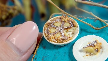 How to make miniature pear pie with polymer clay tutorial | DIY dollhouse miniatures