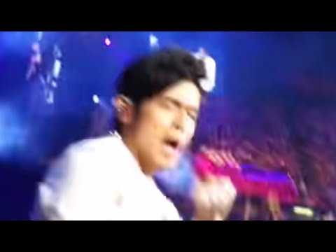 清澈嗓音猛幹高音！周杰倫《2013魔天倫演唱會》開不了口 香港站