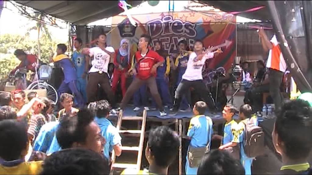 SMKN 2 Situbondo_Goyang Cesar YouTube