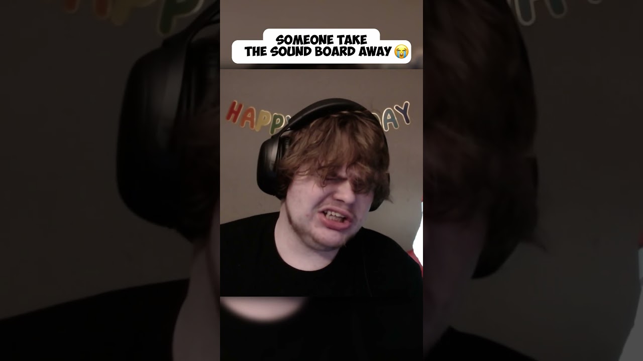 Кто-нибудь, заберите звуковую панель Далтона! 😂