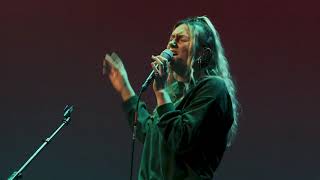 BENNETT - Aint My Fault - LIVE Performance