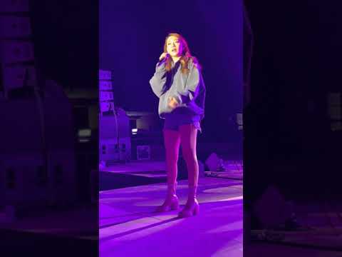 Julia Wu 吳卓源 - 買榜