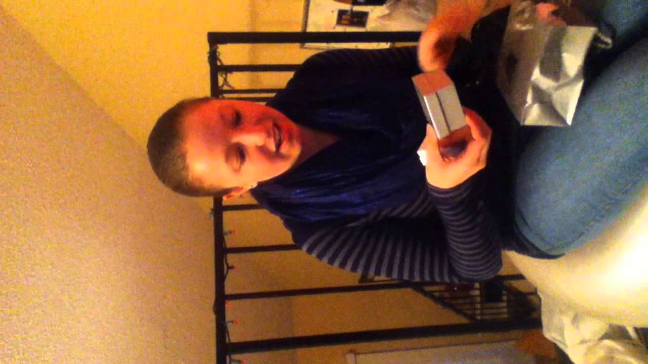 Amanda Gift Revealing