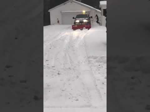 tundra-5.7-plowing-snow-pt2