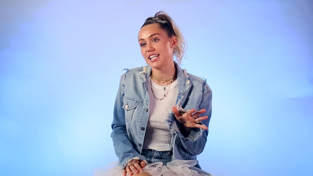 Miley Describes her New Album with Emojis on 97.1 Seconds With...