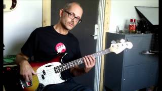 Video thumbnail of "L345 Legato minor pentatonic scale bass run"