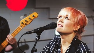 Video thumbnail of "Anna Puu: Taulu (Asa-cover - livenä Nova Stagella)"