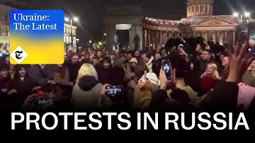 Mensenmassa in Sint-Petersburg zingt over omverwerping Poetin | Oekraïne: Het laatste nieuws
