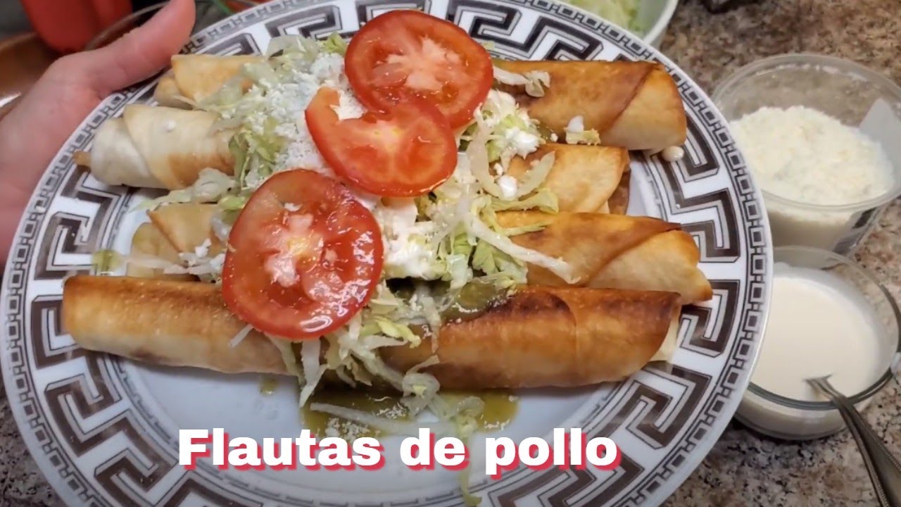 Flautas de pollo con tortillas de harina - YouTube