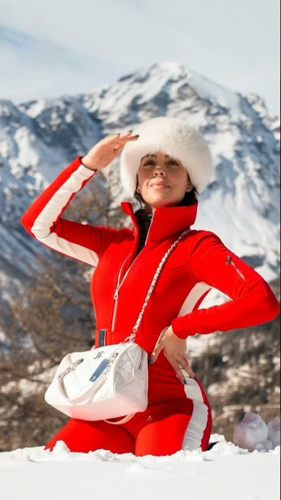 👑Georgina Rodriguez having fun in the snow #georginarodriguez #lifestyle