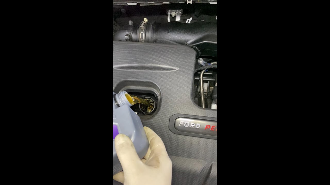 FORD FOCUS ST OIL CHANGE FOCUS ST MK4 DIY ÖLWECHSELN HOW TO CHANGE OIL WITH FILTER 2.3 N3DA ENGINE