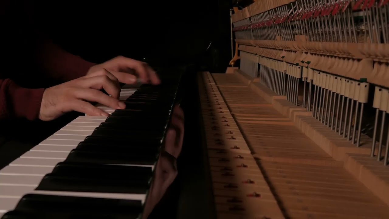 Massimo Puca - Opening Iris (Official Music Video) auf YouTube ansehen Massimo Puca - Opening Iris (Official Music Video) auf YouTube ansehen