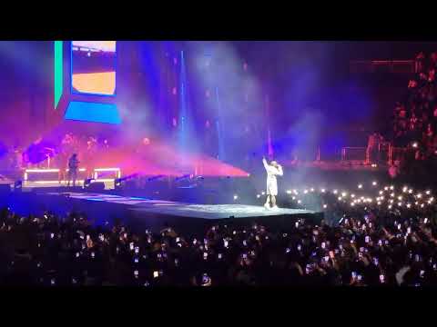 Davido Performs 1