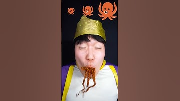Thumbnail of TANTANGAN MAKANAN Emoji KECIL SEDANG BESAR | Gurita Rebus Seafood Terbaik Mukbang ASMR #Shorts