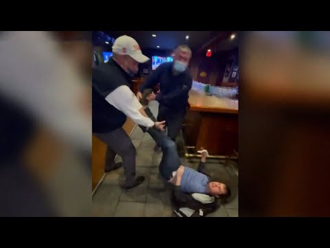 Police investigate video of man forcibly removed from Ont. restaurant
