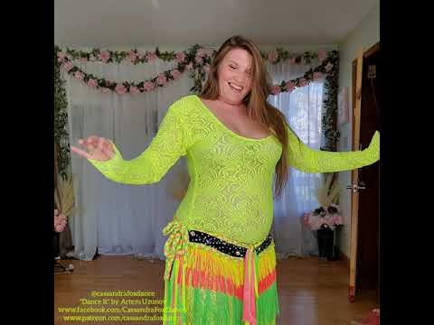 Cassandra Fox Belly Dancing at 6 months pregnant - Drum Solo \