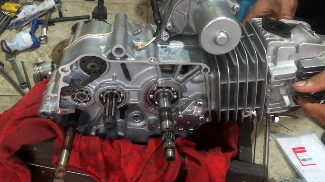 Quá trình ráp máy xe Dream