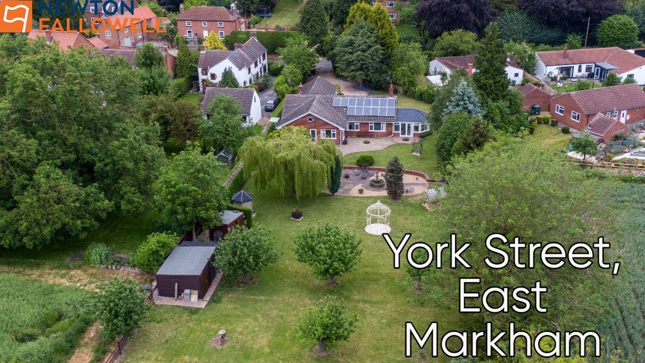 JUST...WOW! A STUNNING BUNGALOW IN EAST MARKHAM, WITH 1/2 ACRE PLOT