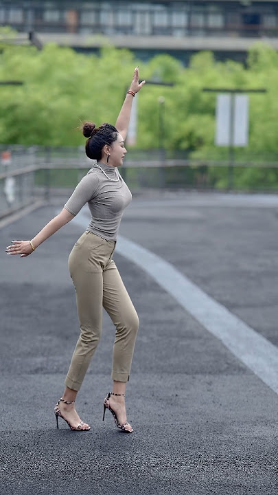 long legs Zhuoma is here again...@khawadorjee1376  @Dreamland1376 @Tibetans1