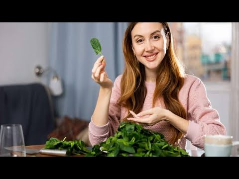 Spinach Benefits and Recipes: Why and what you need to be eating! #spinach #health #healthylife