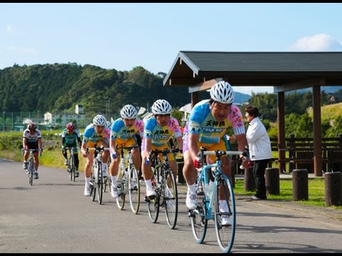 アラフォーのおっちゃんたちがロードレースに挑む！映画『あらうんど四万十～カールニカーラン～』予告編