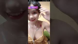 Chipii Các Anh Muốn Cắn Em Hay Bông Hồng Của Em Nào Nhảy Sexy Cùng Em Nhe