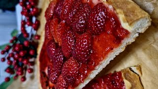 Dağdan Çilek Toplayıp Çilekli Tartçilekli Pasta