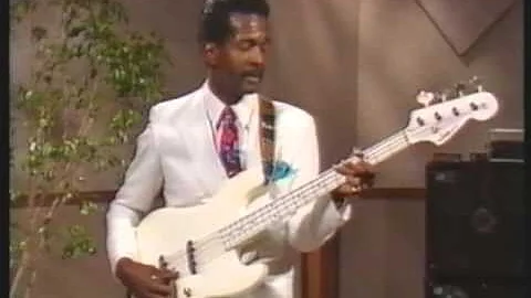 Larry Graham Right Hand Technique