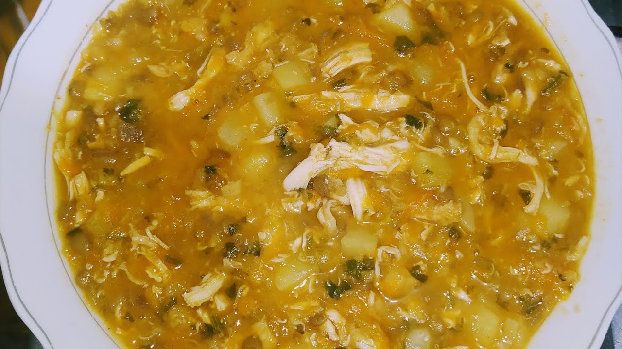 Sopa de lentejas con pollo desmechado🍽️
