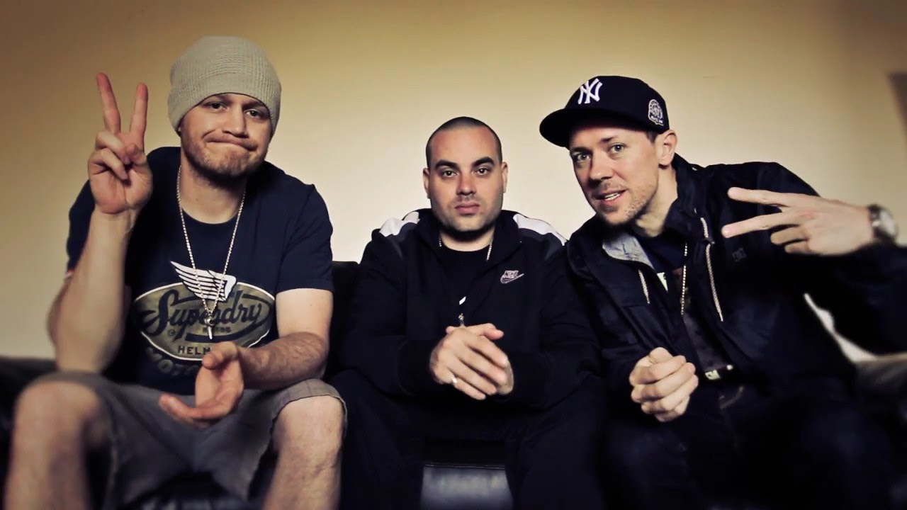 Hilltop Hoods - I Love It Feat. Sia - Blue Tongue