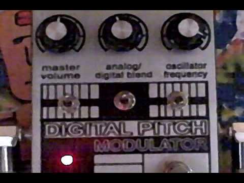 Seppuku fx - Digital Pitch Modulator - fuzz, bit crusher, ring mod, octave, glitch oscillation pedal