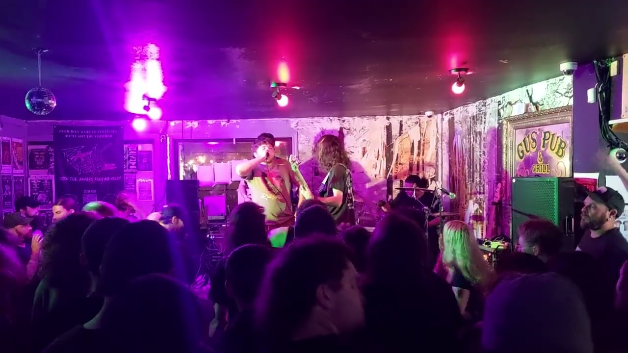 Declawed - Live at Gus' Pub