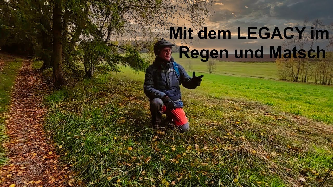 Mit dem IO HAWK Legacy, bei 7 Grad Offroad im Regen und durch Matsch