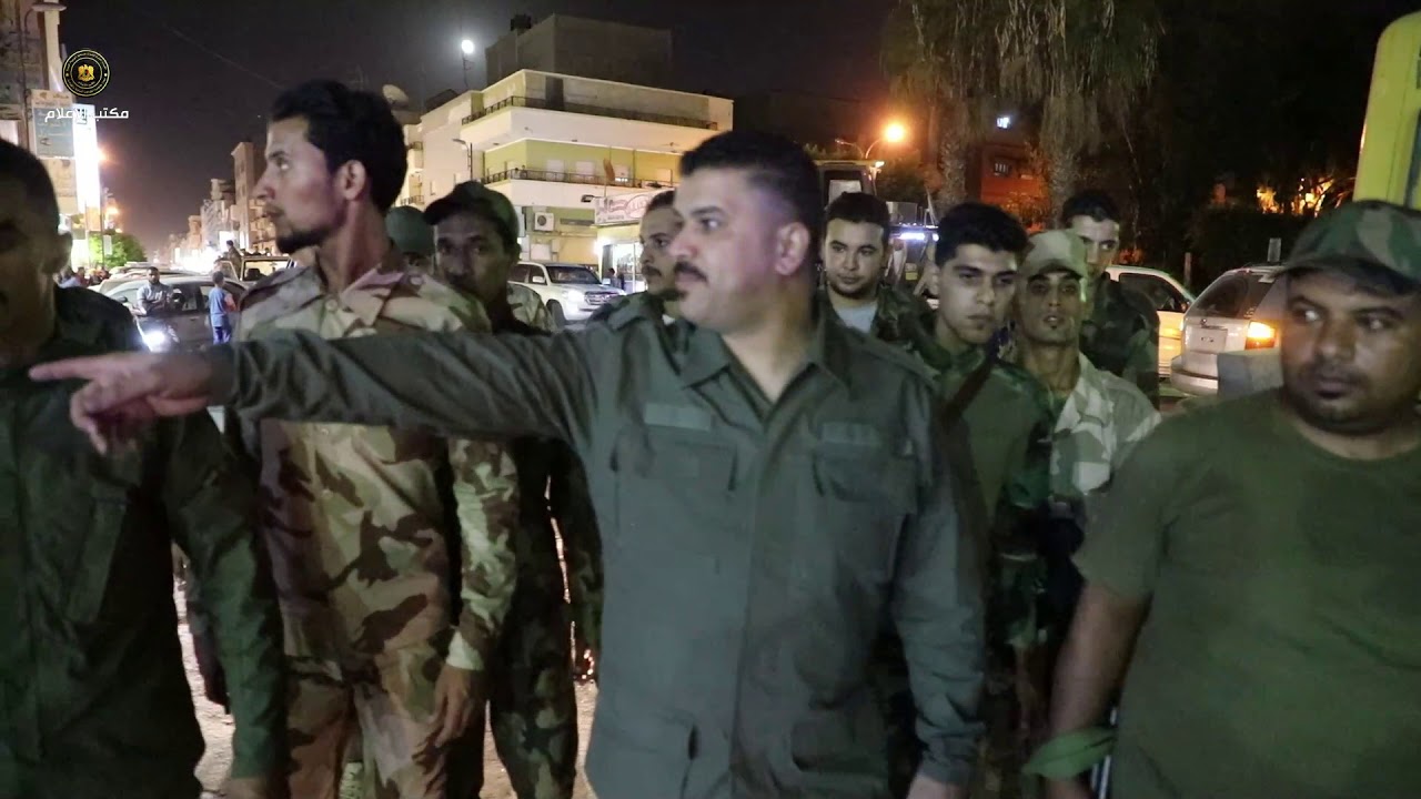 حملة إزالة المباني العشوائية بشارع الوحدة العربية " شارع عشرين " - بنغازي