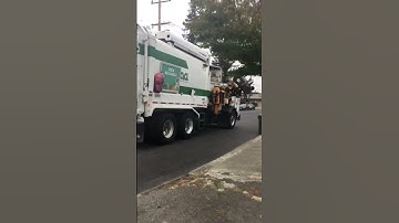 Alameda County Industries Peterbilt Labrie Automizer On Trash
