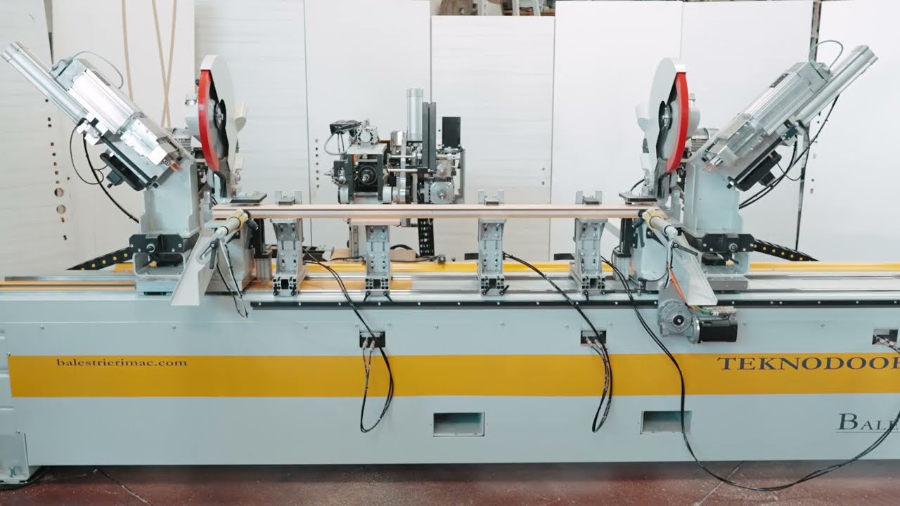 TEKNODOOR 3001 PLUS: taglio - foratura - foratura ed inserimento cerniere Anuba su telaio porta