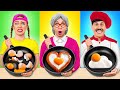 自分 VS おばあちゃんの料理チャレンジ | キッチンガジェットと子育てハック Mega DO Challenge